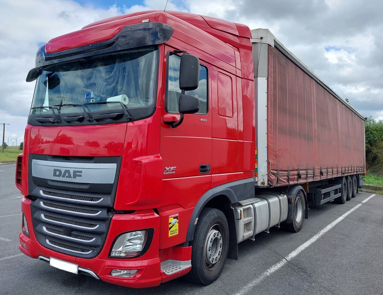 Camion saisi par les douanes rempli de drogues